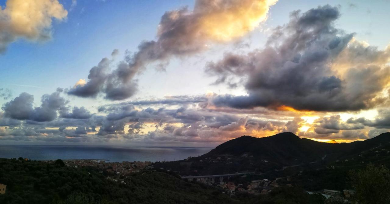 Villa La Vivagna - Casa Vista Mare Tra Gli Ulivi Leivi Exterior foto